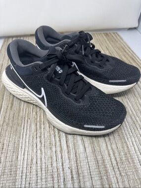 Nike Invincible ZoomX Running Shoes